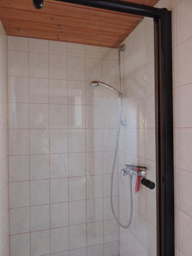 Grosses Ferienhaus Plattensee Balaton - Nyaralo Haz 6 Szobaval, 5 Fuerdoszobaval, 3000 Nm Daire Szolad Dış mekan fotoğraf