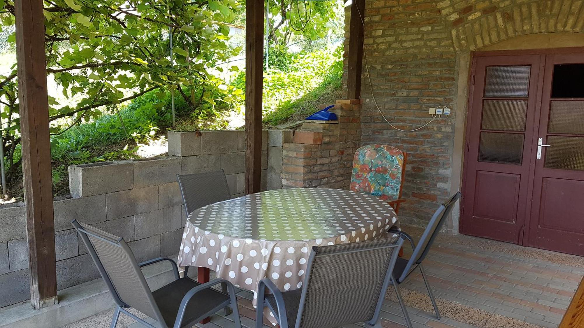 Grosses Ferienhaus Plattensee Balaton - Nyaralo Haz 6 Szobaval, 5 Fuerdoszobaval, 3000 Nm Daire Szolad Dış mekan fotoğraf